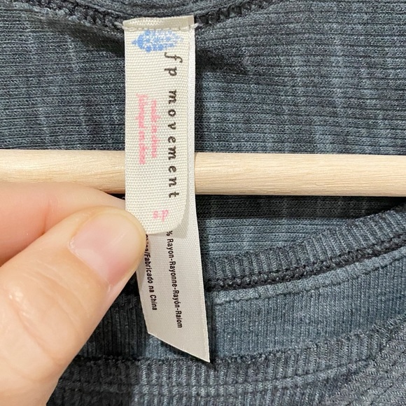 FREE PEOPLE Movement Zenith Tee Athleisure Active Lounge Yoga Size Small - Picture 7 of 12